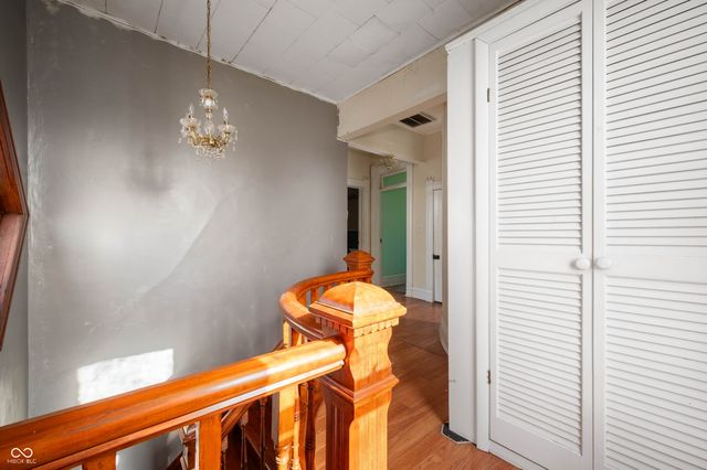 206 E John Street, Alexandria, IN 46001