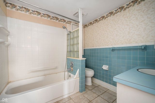 206 E John Street, Alexandria, IN 46001