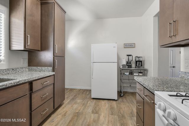 338 N West Street, Nogales, AZ 85621