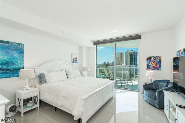 3000 Oasis Grand BLVD 801, Fort Myers, FL 33916
