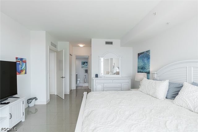 3000 Oasis Grand BLVD 801, Fort Myers, FL 33916