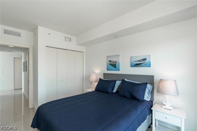 3000 Oasis Grand BLVD 801, Fort Myers, FL 33916
