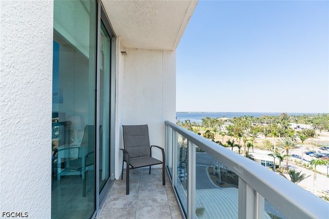 3000 Oasis Grand BLVD 801, Fort Myers, FL 33916