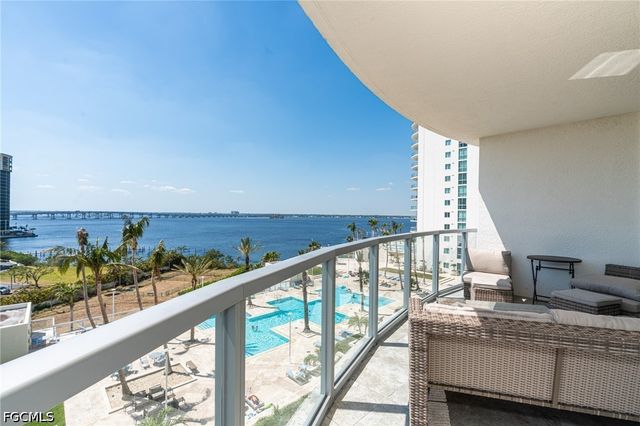 3000 Oasis Grand BLVD 801, Fort Myers, FL 33916