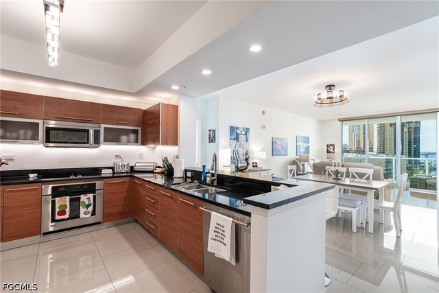3000 Oasis Grand BLVD 801, Fort Myers, FL 33916
