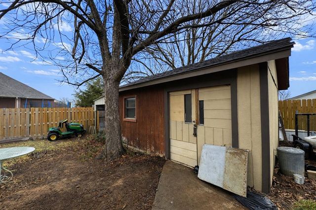 2909 Broadway Terrace, Moore, OK 73160