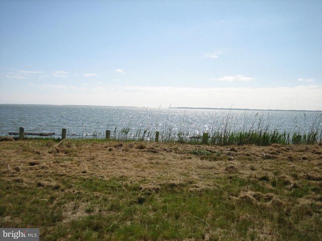 748 SEAVIEW ST, Greenbackville, VA 23356