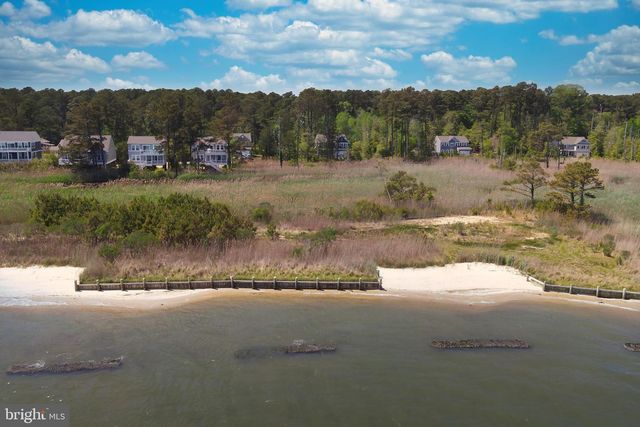 748 SEAVIEW ST, Greenbackville, VA 23356