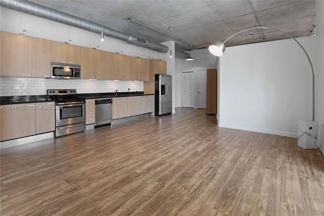 2100 Van Buren St 508, Hollywood, FL 33020