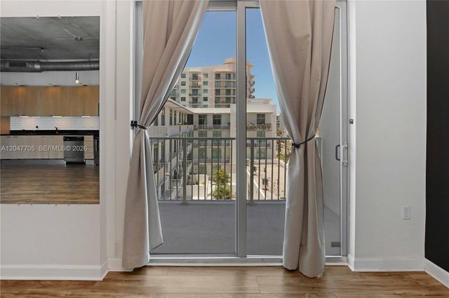 2100 Van Buren St 508, Hollywood, FL 33020