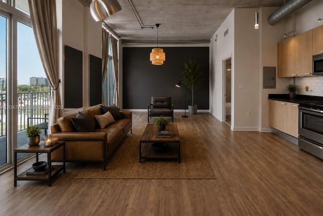 2100 Van Buren St 508, Hollywood, FL 33020