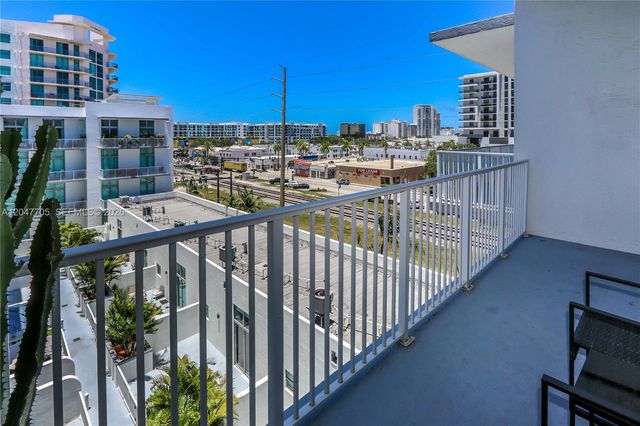 2100 Van Buren St 508, Hollywood, FL 33020