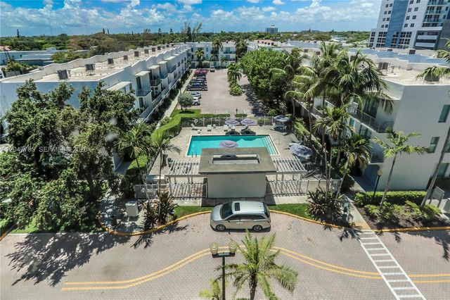 2100 Van Buren St 508, Hollywood, FL 33020
