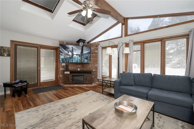 12586 Woodside Drive, Chesterland, OH 44026