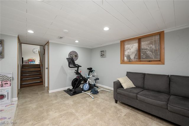 12586 Woodside Drive, Chesterland, OH 44026