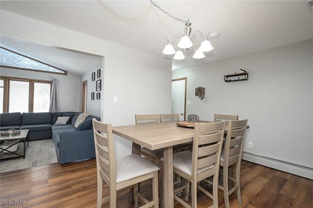 12586 Woodside Drive, Chesterland, OH 44026