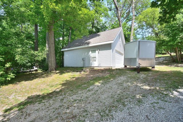 W339N5275 Road O, Nashotah, WI 53058