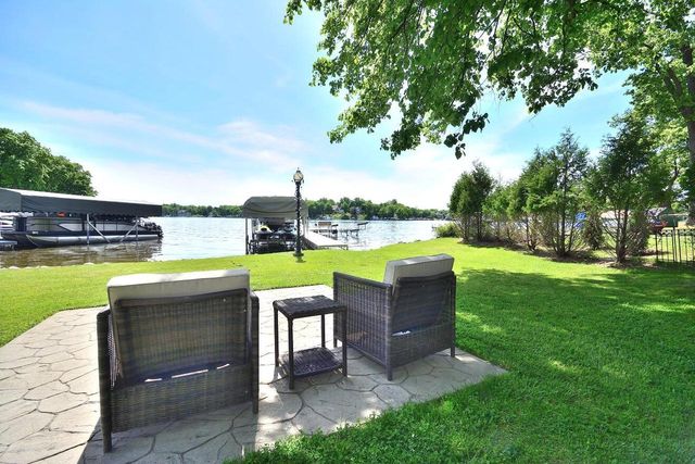 W339N5275 Road O, Nashotah, WI 53058