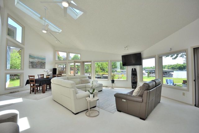 W339N5275 Road O, Nashotah, WI 53058