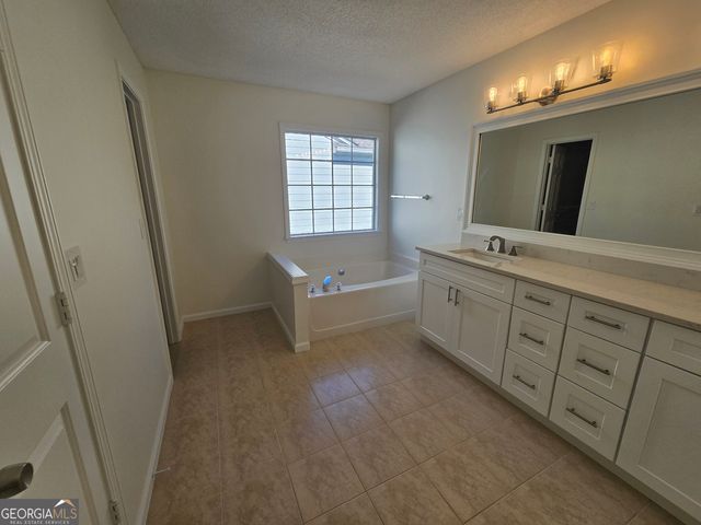 3075 Keyingham Way, Alpharetta, GA 30004