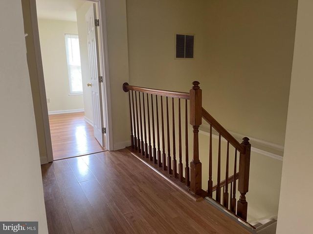 21054 CORNERPOST SQ, Ashburn, VA 20147