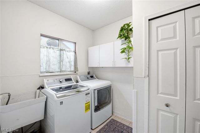 9764 Wainwright Terrace, Olmsted Falls, OH 44138