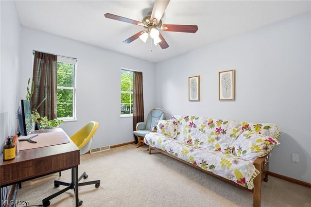 9764 Wainwright Terrace, Olmsted Falls, OH 44138