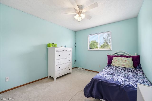 9764 Wainwright Terrace, Olmsted Falls, OH 44138