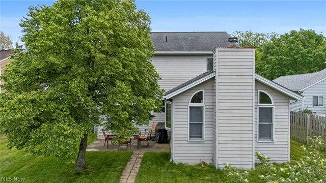 9764 Wainwright Terrace, Olmsted Falls, OH 44138