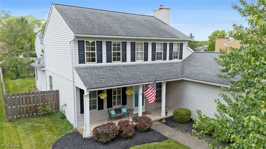 9764 Wainwright Terrace, Olmsted Falls, OH 44138