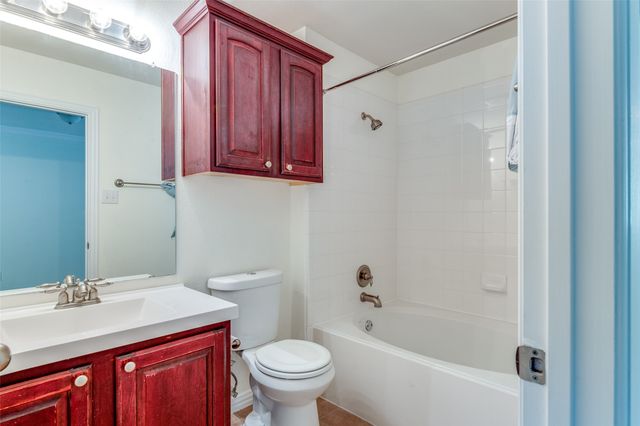 2316 Durango Ridge Drive, Bedford, TX 76021