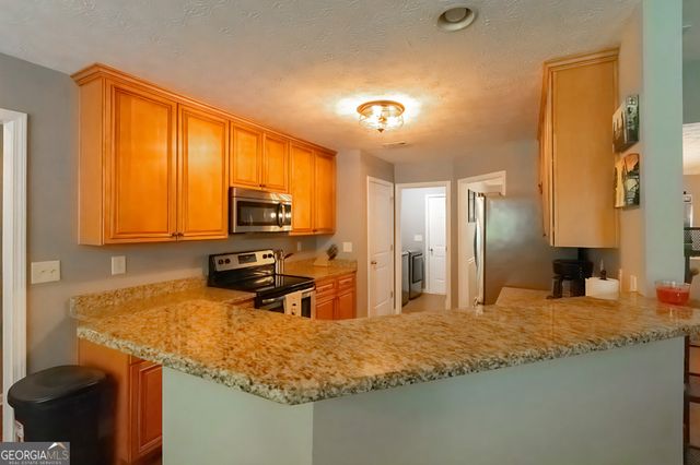 160 Brooks Lake Drive, Newnan, GA 30263