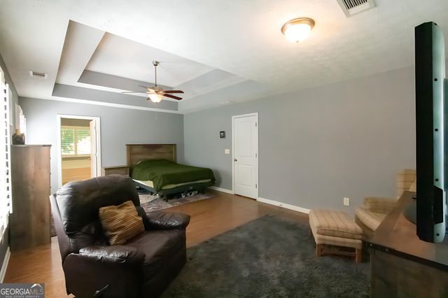 160 Brooks Lake Drive, Newnan, GA 30263