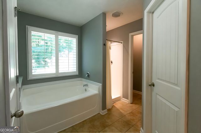 160 Brooks Lake Drive, Newnan, GA 30263