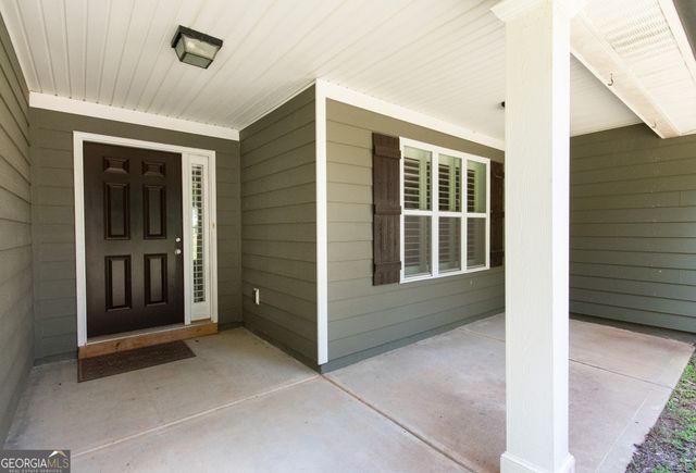 160 Brooks Lake Drive, Newnan, GA 30263