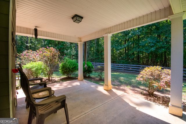 160 Brooks Lake Drive, Newnan, GA 30263