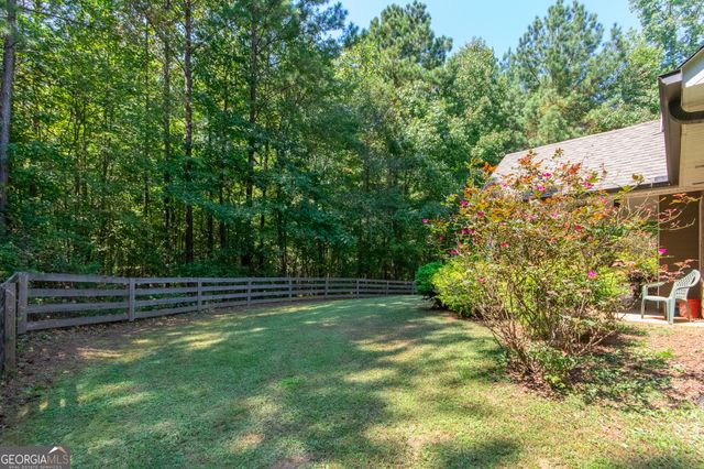 160 Brooks Lake Drive, Newnan, GA 30263