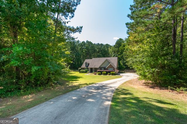 160 Brooks Lake Drive, Newnan, GA 30263