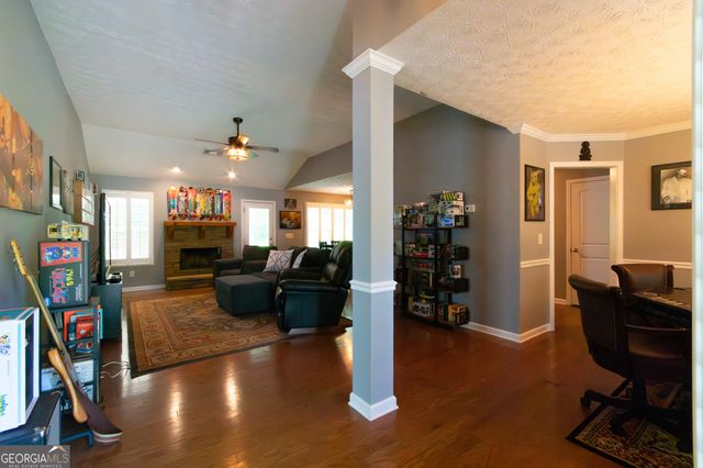 160 Brooks Lake Drive, Newnan, GA 30263