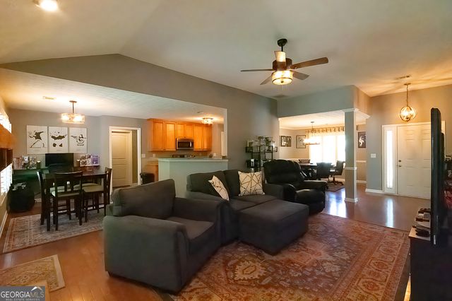 160 Brooks Lake Drive, Newnan, GA 30263