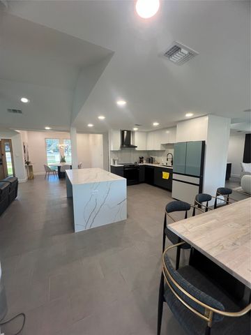 1007 Kingston Drive, Mansfield, TX 76063