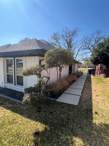 1007 Kingston Drive, Mansfield, TX 76063