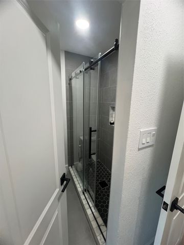 1007 Kingston Drive, Mansfield, TX 76063