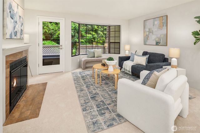 13706 NE 85th Street, Redmond, WA 98052