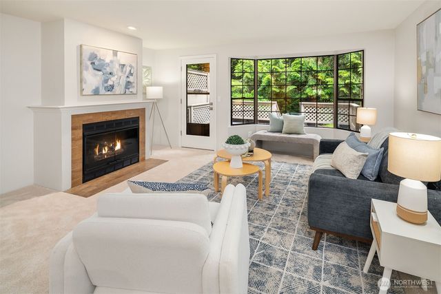 13706 NE 85th Street, Redmond, WA 98052