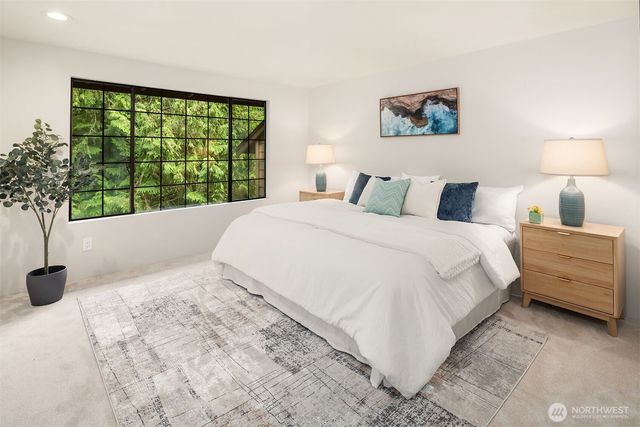 13706 NE 85th Street, Redmond, WA 98052
