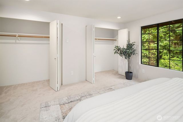 13706 NE 85th Street, Redmond, WA 98052