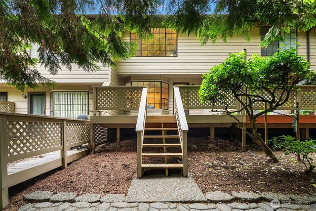 13706 NE 85th Street, Redmond, WA 98052