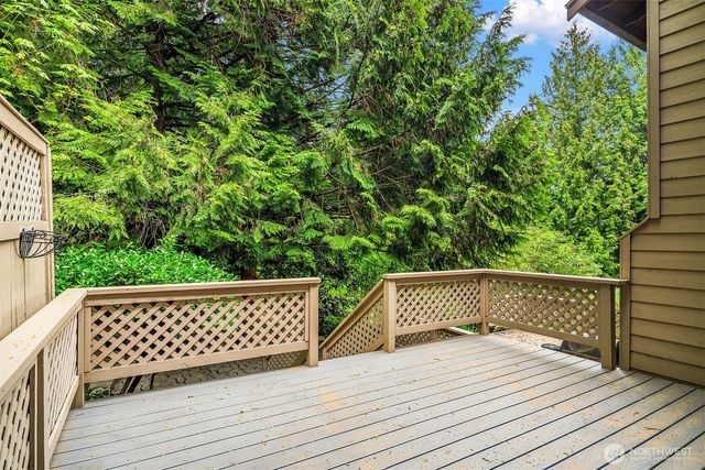 13706 NE 85th Street, Redmond, WA 98052