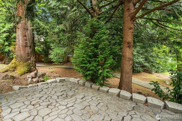 13706 NE 85th Street, Redmond, WA 98052